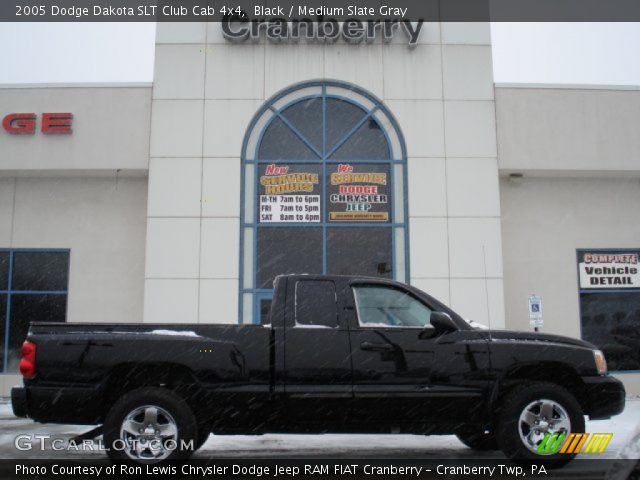 2005 Dodge Dakota SLT Club Cab 4x4 in Black