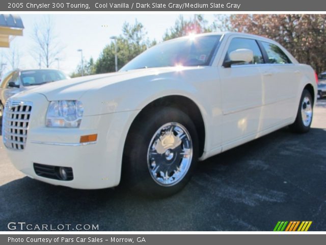 2005 Chrysler 300 Touring in Cool Vanilla