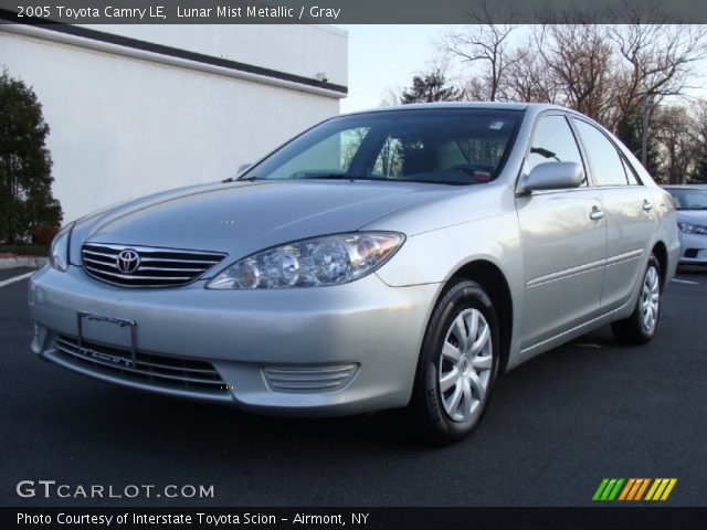 2005 Toyota Camry LE in Lunar Mist Metallic