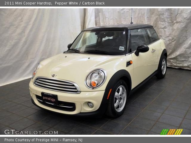 2011 Mini Cooper Hardtop in Pepper White