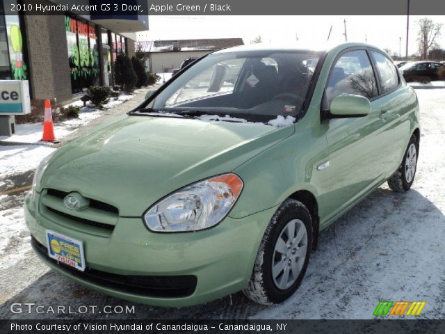 2010 Hyundai Accent GS 3 Door in Apple Green