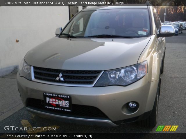 2009 Mitsubishi Outlander SE 4WD in Desert Sand Beige Metallic
