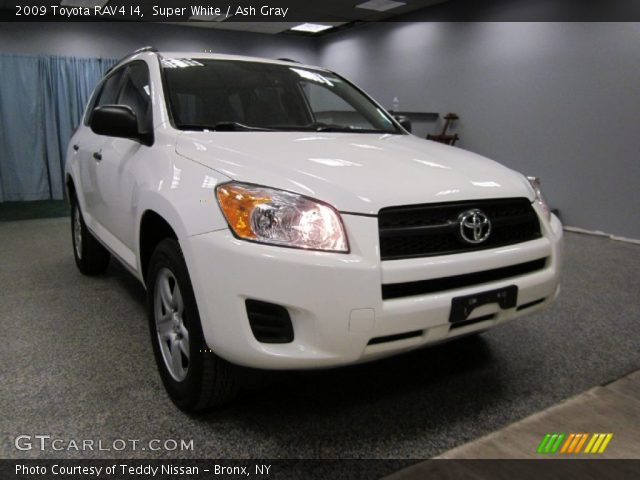 2009 Toyota RAV4 I4 in Super White