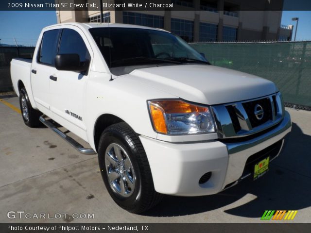 2009 Nissan Titan SE Crew Cab in Blizzard White