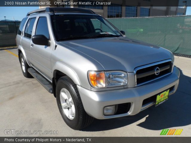 2003 Nissan Pathfinder SE in Chrome Silver Metallic