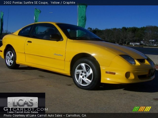 2002 Pontiac Sunfire SE Coupe in Yellow