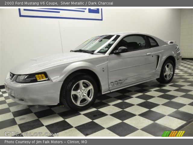 2003 Ford Mustang V6 Coupe in Silver Metallic