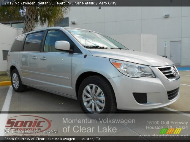 2012 Volkswagen Routan SE in Mercury Silver Metallic