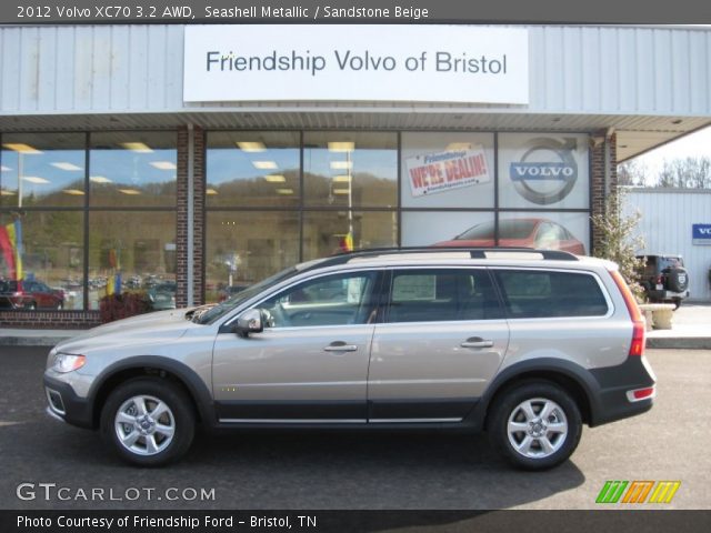 2012 Volvo XC70 3.2 AWD in Seashell Metallic