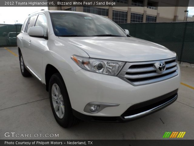 2012 Toyota Highlander V6 in Blizzard White Pearl