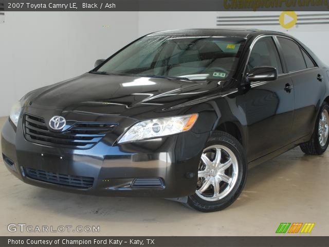 2007 Toyota Camry LE in Black