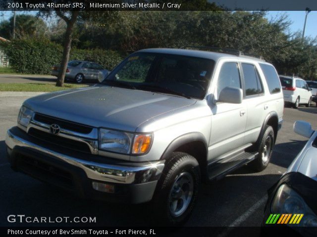 2001 Toyota 4Runner SR5 in Millennium Silver Metallic
