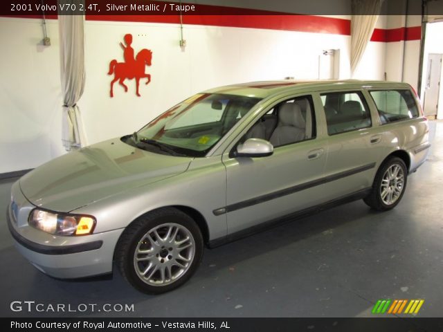 2001 Volvo V70 2.4T in Silver Metallic