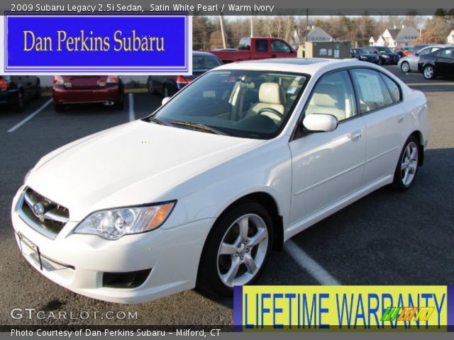 2009 Subaru Legacy 2.5i Sedan in Satin White Pearl