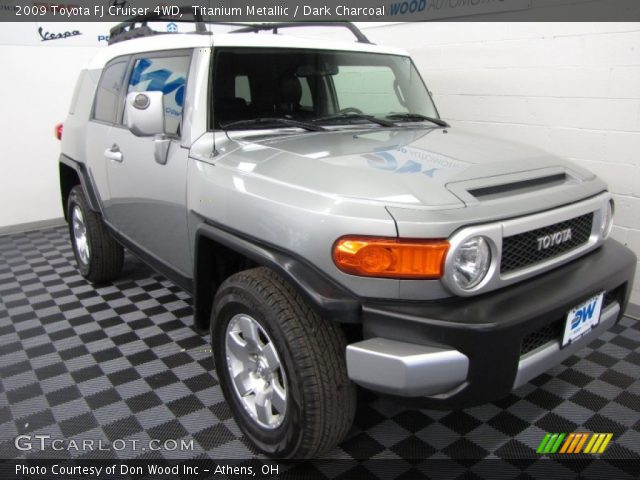 2009 Toyota FJ Cruiser 4WD in Titanium Metallic