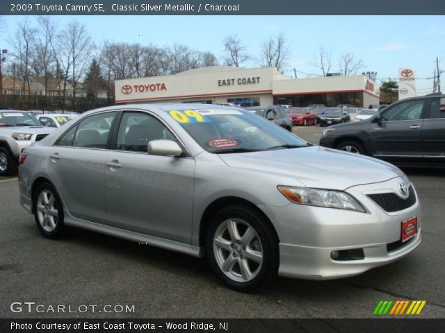 2009 Toyota Camry SE in Classic Silver Metallic