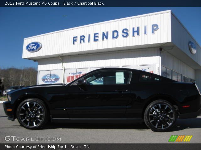 2012 Ford Mustang V6 Coupe in Black