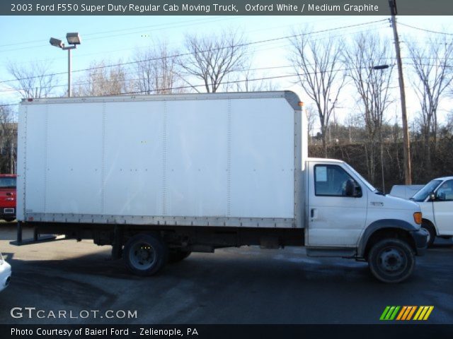 2003 Ford F550 Super Duty Regular Cab Moving Truck in Oxford White