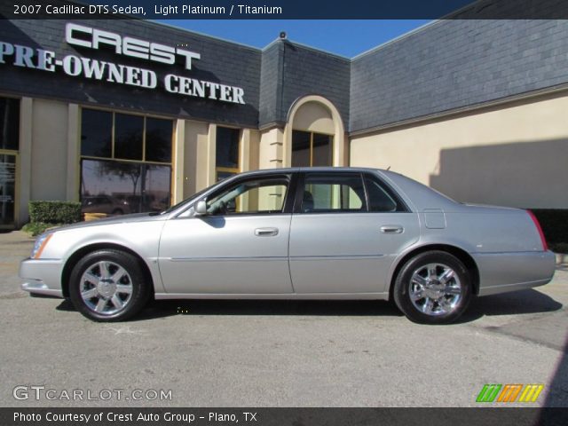 2007 Cadillac DTS Sedan in Light Platinum