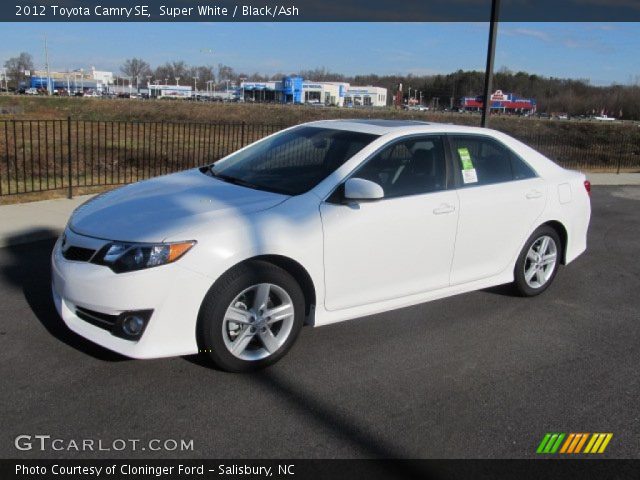 2012 Toyota Camry SE in Super White