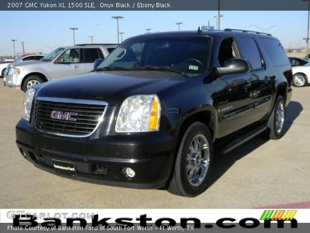 2007 GMC Yukon XL 1500 SLE in Onyx Black