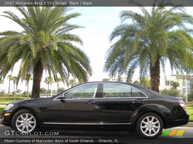 2007 Mercedes-Benz S 550 Sedan in Black