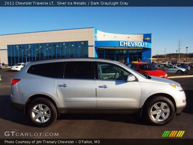 2011 Chevrolet Traverse LT in Silver Ice Metallic