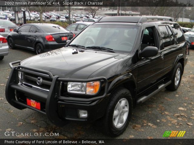 2002 Nissan Pathfinder SE 4x4 in Super Black