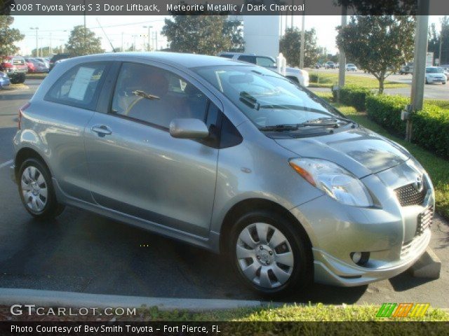 2008 Toyota Yaris S 3 Door Liftback in Meteorite Metallic