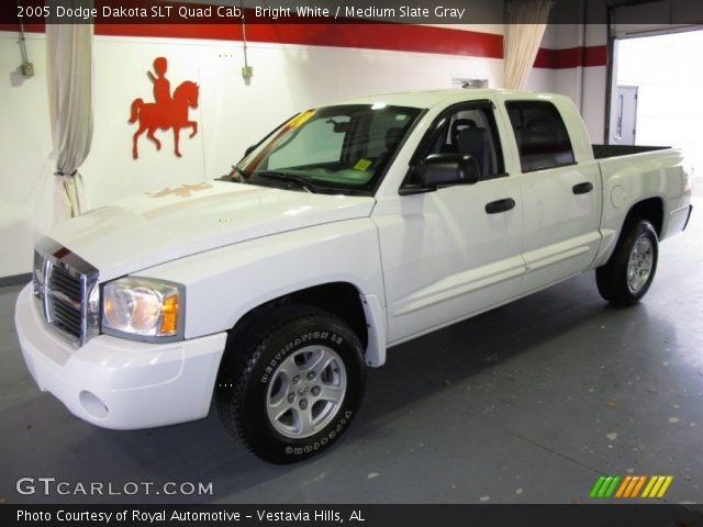 2005 Dodge Dakota SLT Quad Cab in Bright White