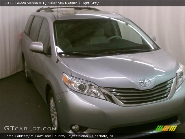 2012 Toyota Sienna XLE in Silver Sky Metallic