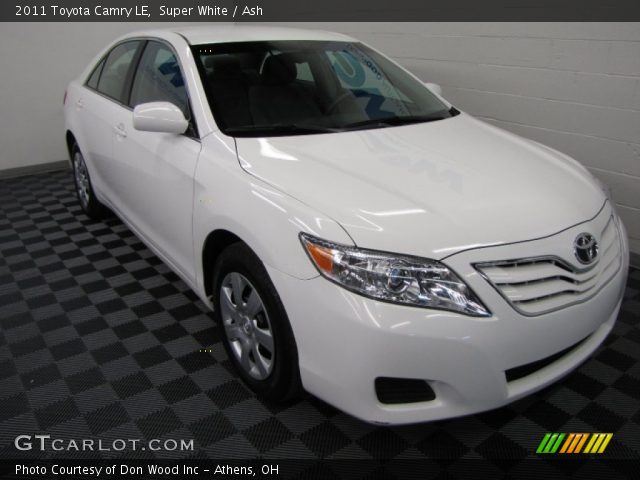 2011 Toyota Camry LE in Super White