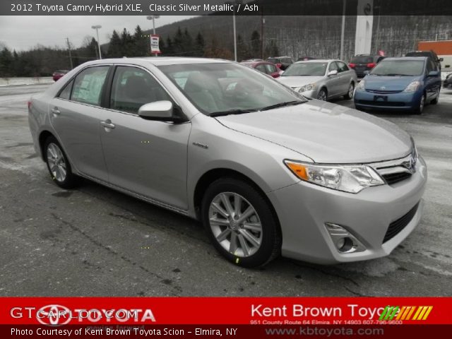 2012 Toyota Camry Hybrid XLE in Classic Silver Metallic