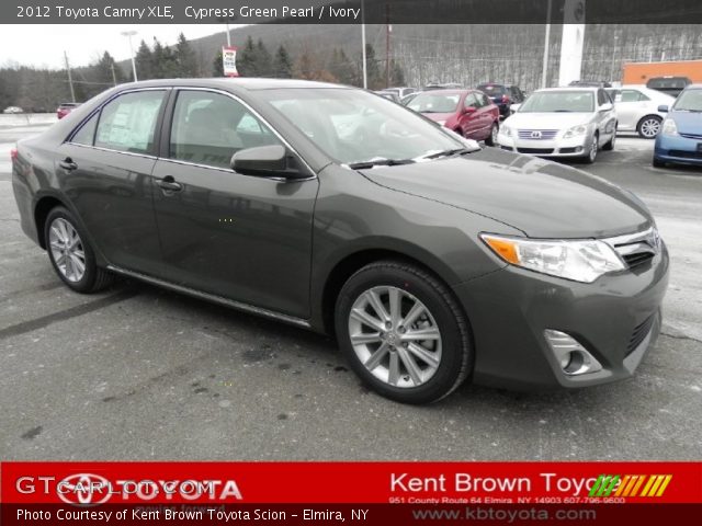 2012 Toyota Camry XLE in Cypress Green Pearl