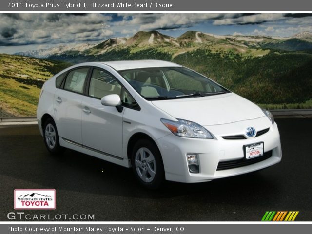 2011 Toyota Prius Hybrid II in Blizzard White Pearl