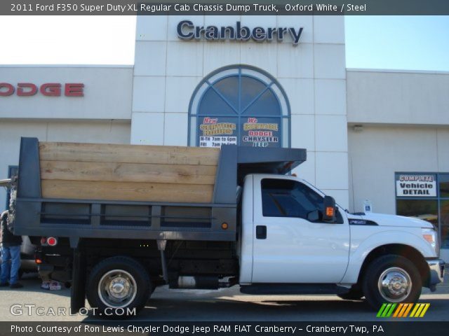 2011 Ford F350 Super Duty XL Regular Cab Chassis Dump Truck in Oxford White
