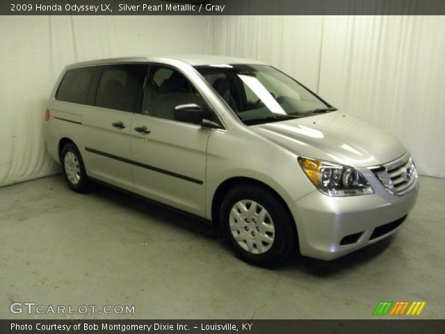 2009 Honda Odyssey LX in Silver Pearl Metallic