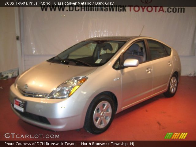 2009 Toyota Prius Hybrid in Classic Silver Metallic