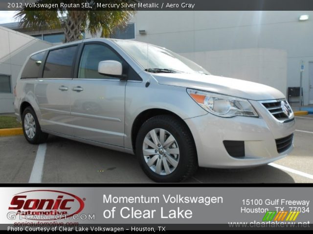 2012 Volkswagen Routan SEL in Mercury Silver Metallic