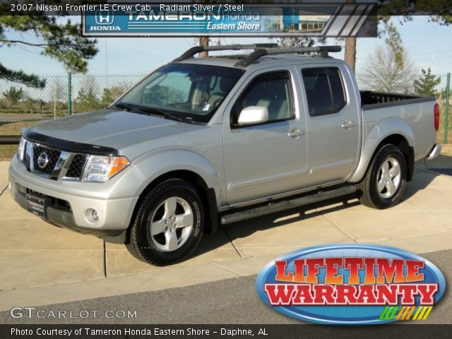 2007 Nissan Frontier LE Crew Cab in Radiant Silver