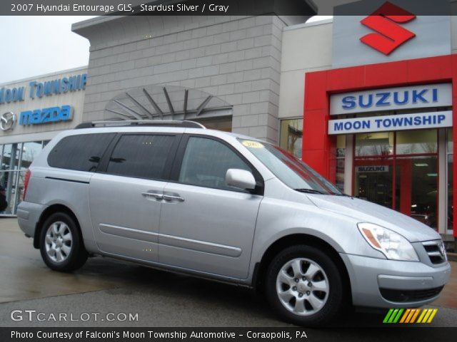 2007 Hyundai Entourage GLS in Stardust Silver