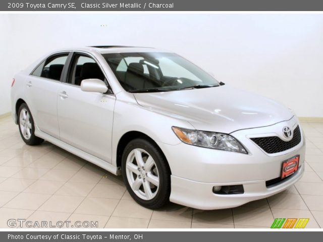 2009 Toyota Camry SE in Classic Silver Metallic