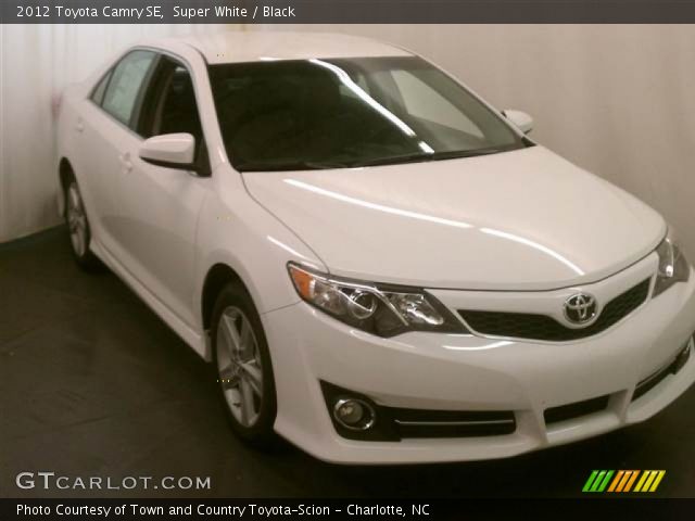 2012 Toyota Camry SE in Super White