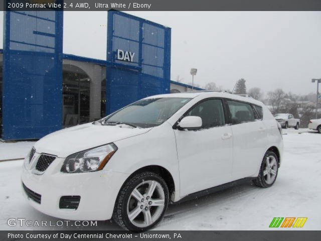 2009 Pontiac Vibe 2.4 AWD in Ultra White