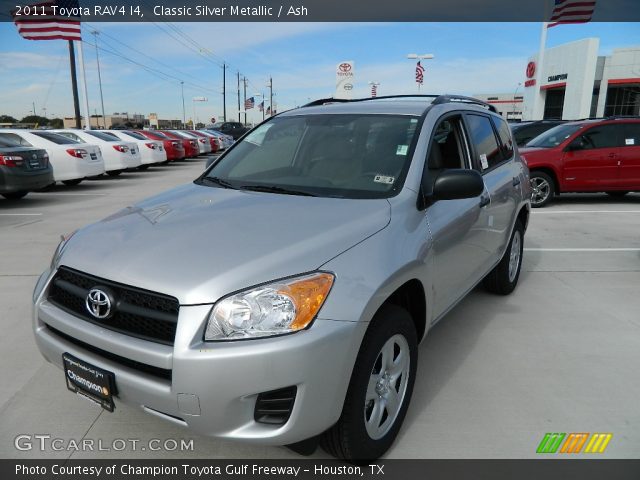 2011 Toyota RAV4 I4 in Classic Silver Metallic