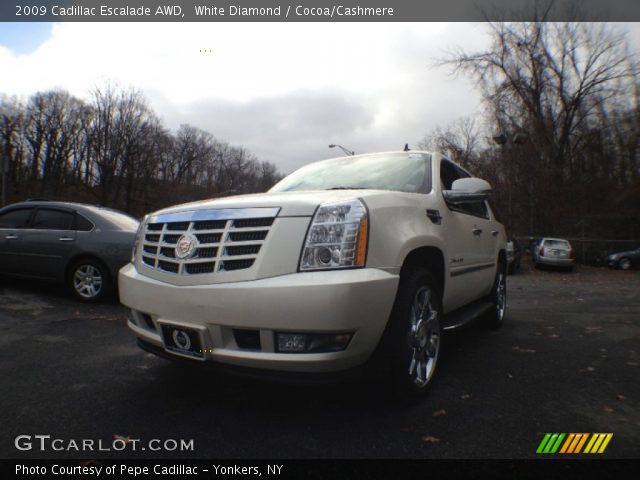 2009 Cadillac Escalade AWD in White Diamond