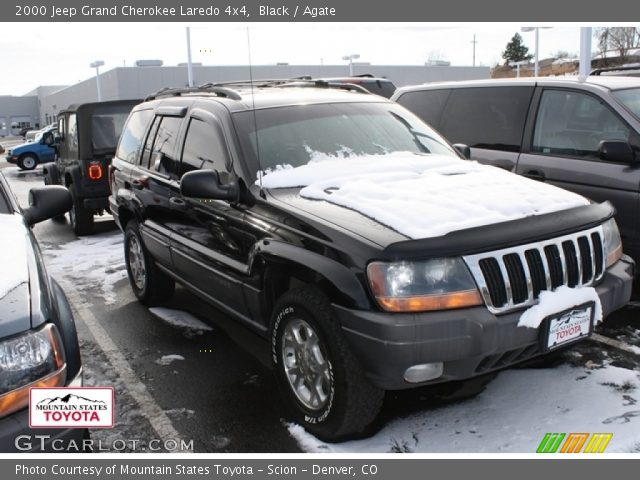 2000 Jeep Grand Cherokee Laredo 4x4 in Black