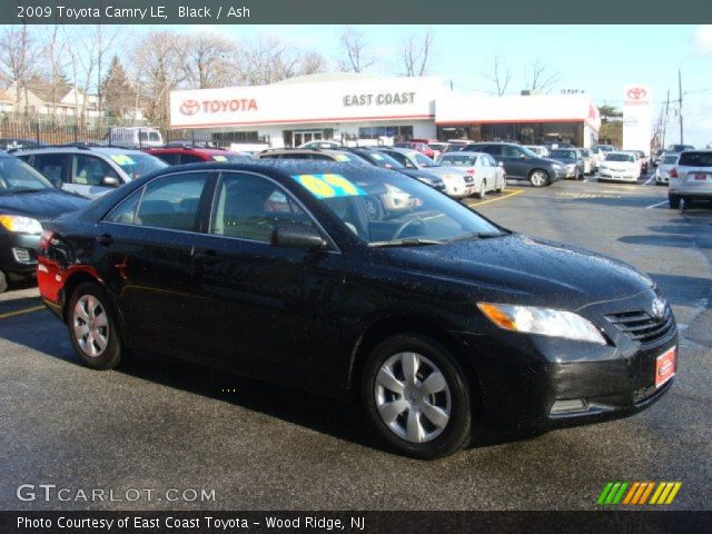 2009 Toyota Camry LE in Black