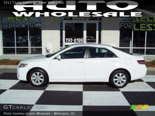 2011 Toyota Camry LE in Super White