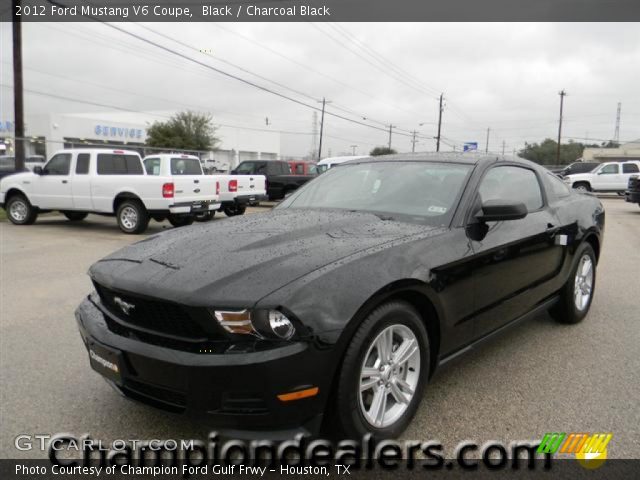 2012 Ford Mustang V6 Coupe in Black